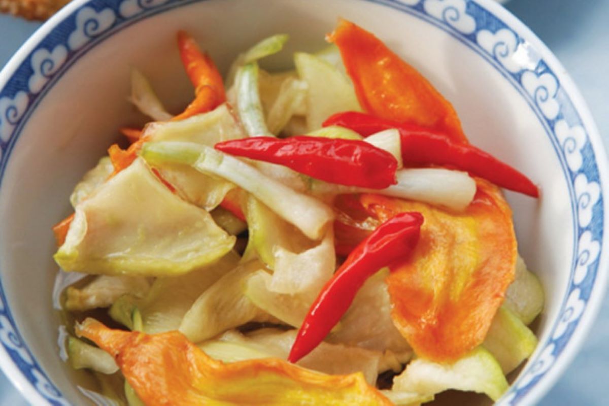 Dưa món（ミックスされた漬物）