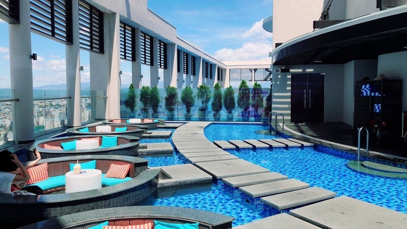 フォーポイントバイシェラトン-Horizon Bar-（Four Points by Sheraton）