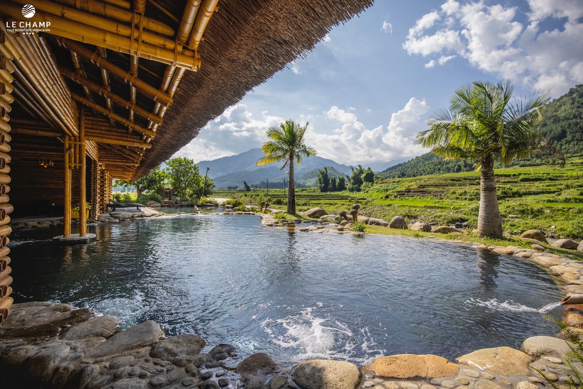 美しい棚田が広がるムーカンチャイの温泉宿 Le Champ Tu Le Resort Hot Spring & Spa