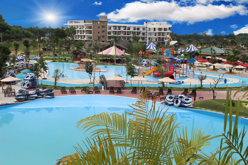 観光と合わせてこれるローカルウォーターパーク! Hamya Hotspring and Resort