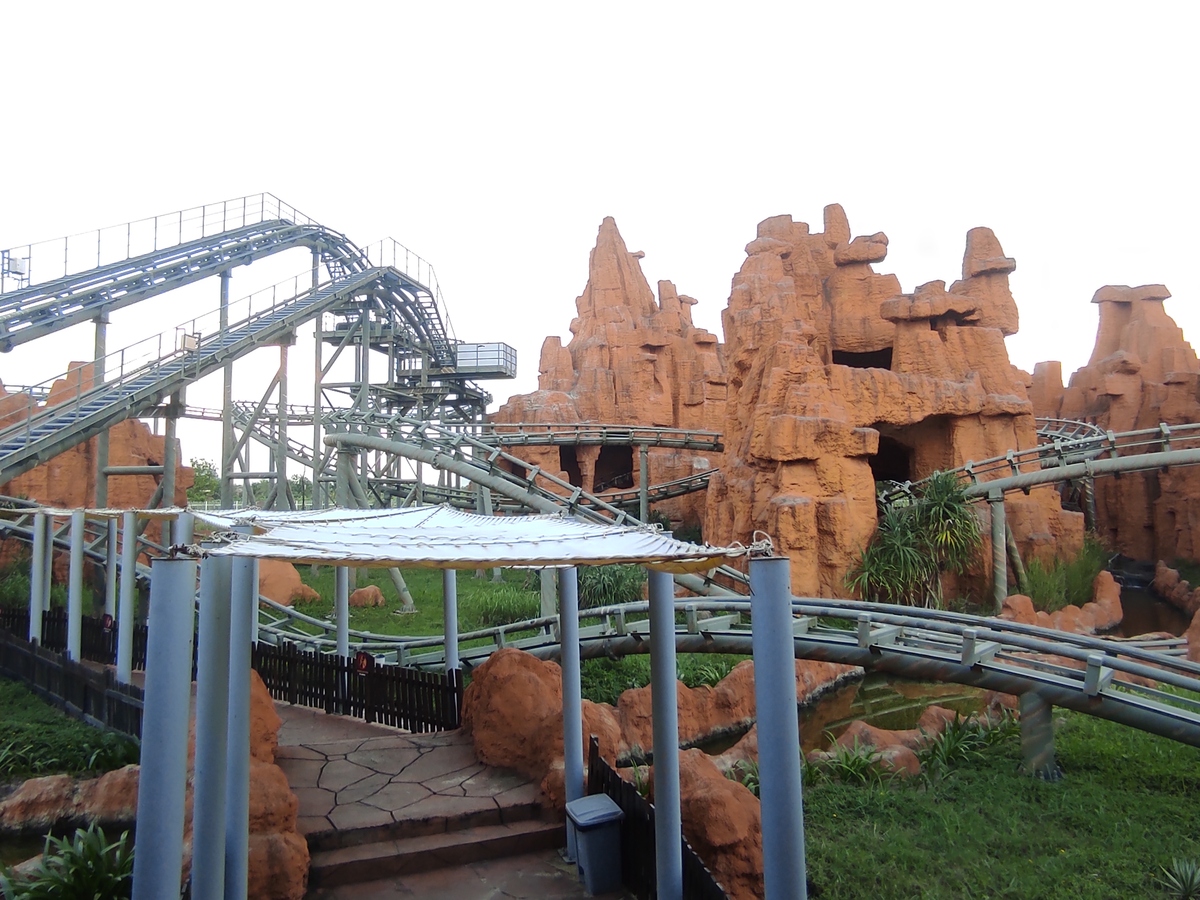 ローラーコースター系は絶叫から子ども向けのものまで幅広い