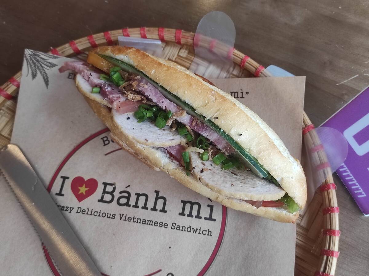 I love Banh Mi   伝統バインミー(65,000VND)