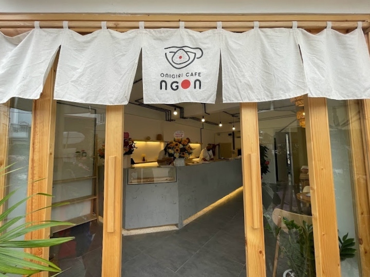 ONIGIRI CAFE NGON