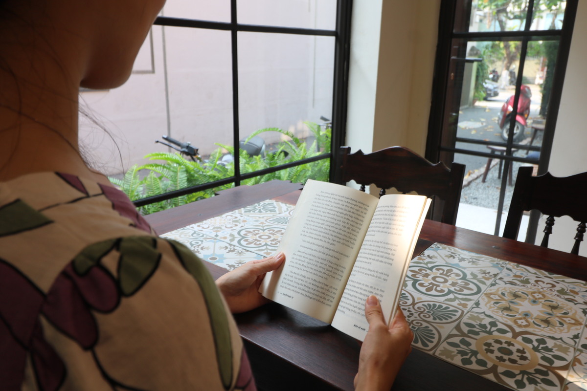 オーナー夫妻は日本語が堪能なので日本の本も置いてあります！