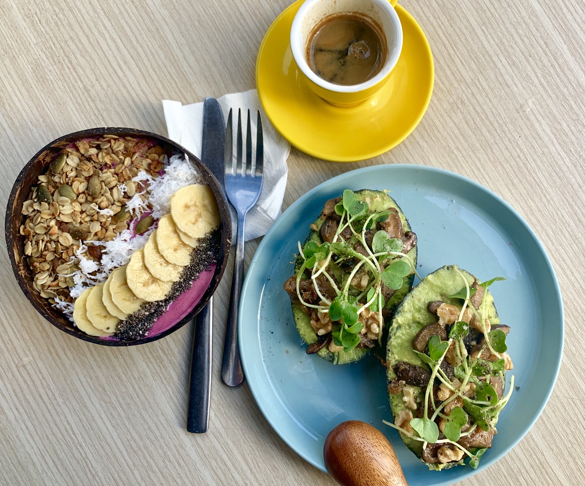 コスパ抜群の朝食限定コンボ120,000VND