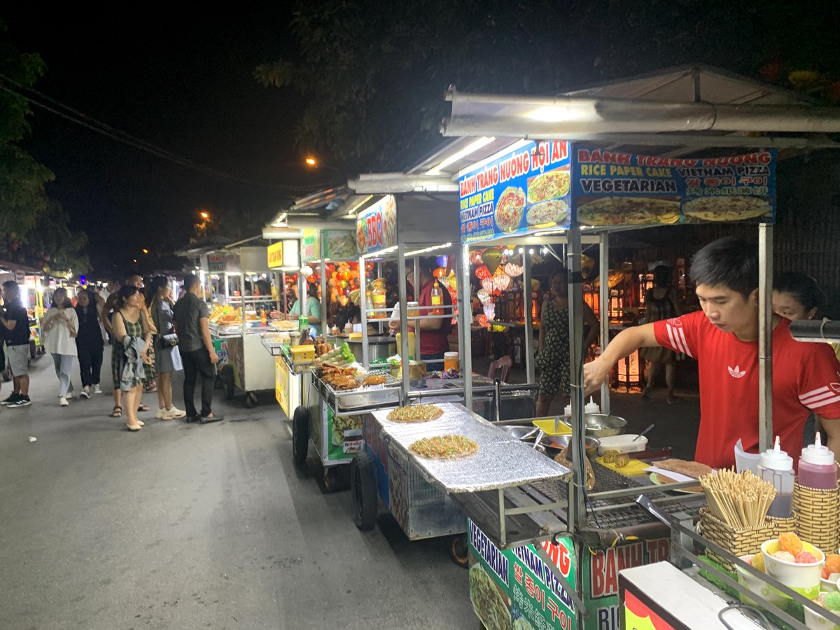 ナイトマーケット