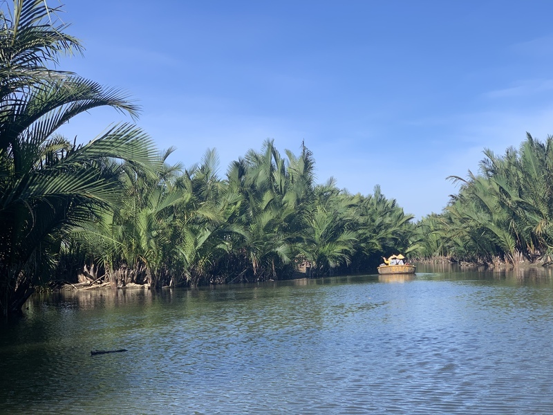 バンブーバスケットボート乗り