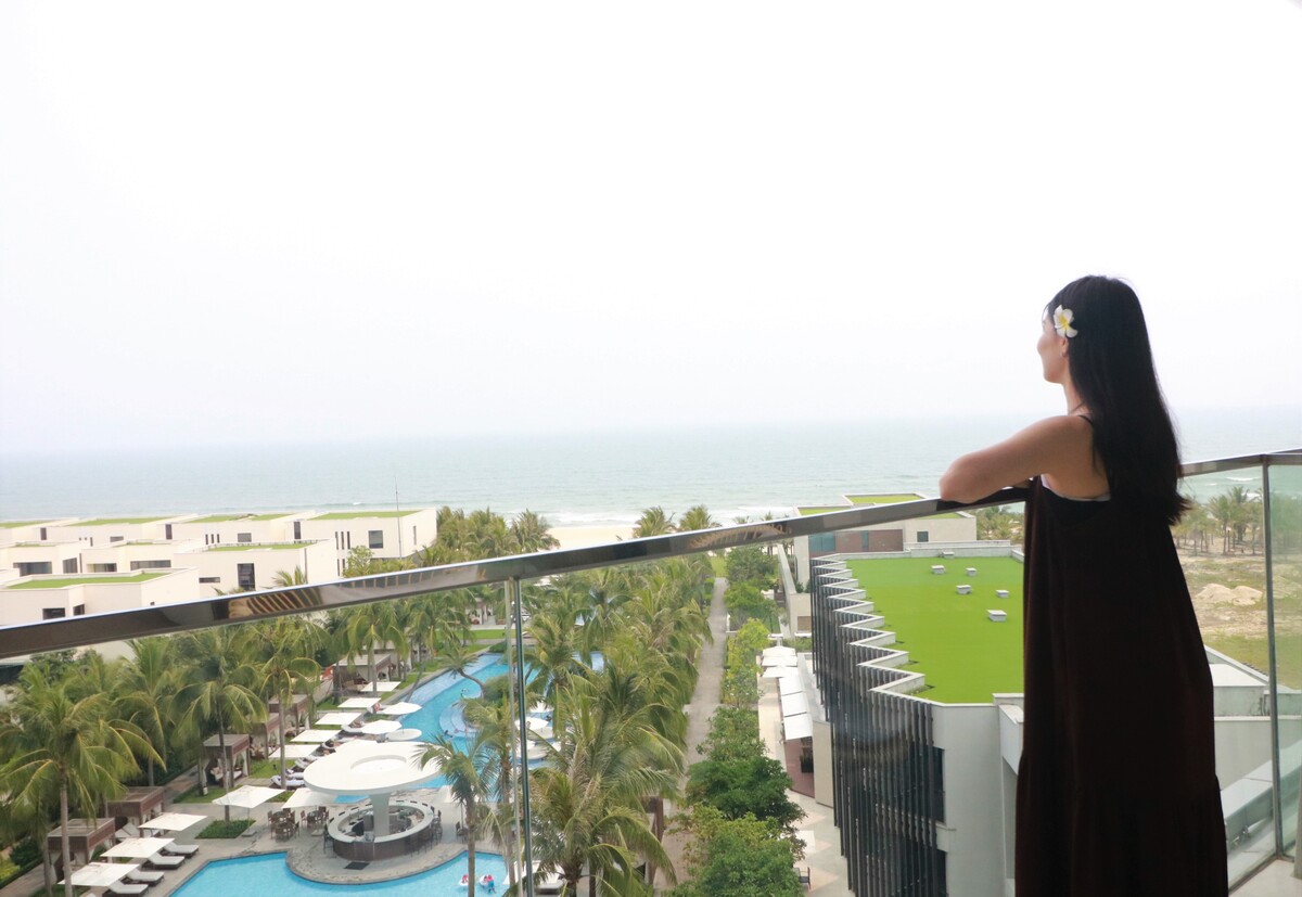 Shilla Monogram Danang