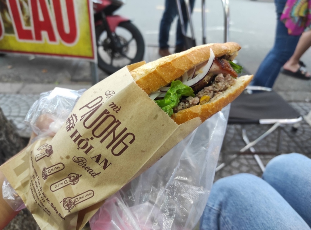 Bánh Mỳ Phượng