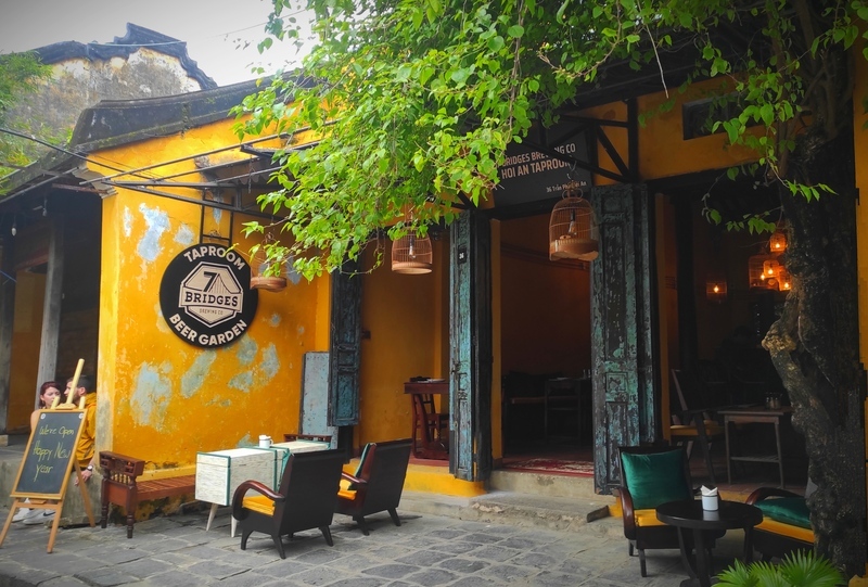 7 Bridges Hoi An Taproom