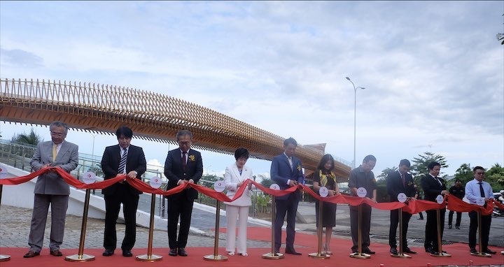 【NEWS】ダナン三日月前に日越友好を記念し歩道橋を開通