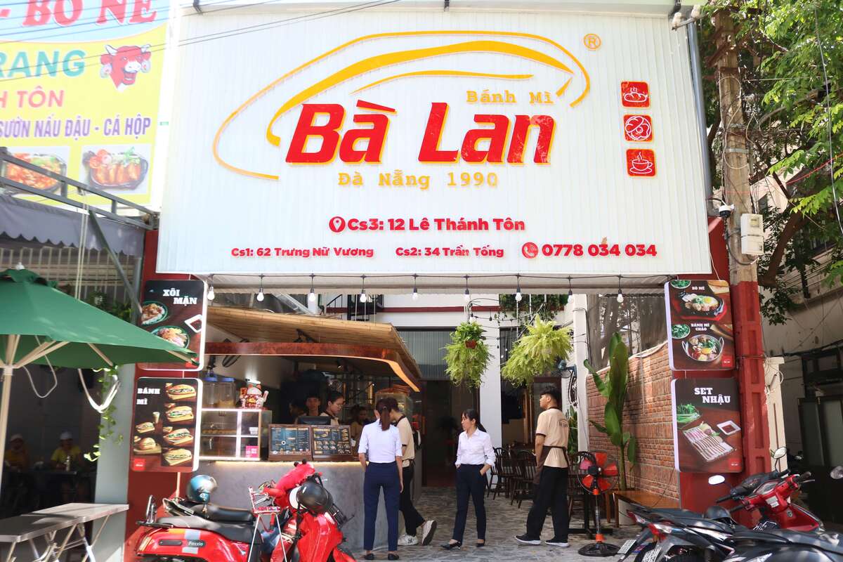 創業30年ダナン老舗バインミーショップBánh mì Bà Lan(バインミーバーラン)の新店舗はカフェ空間付き