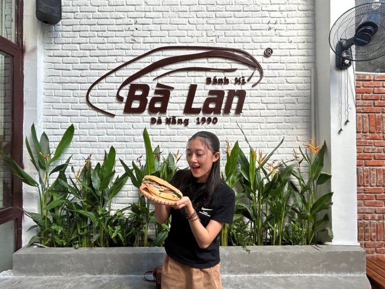 有名バインミー店「Bánh Mì Bà Lan(バインミー・バーラン)」