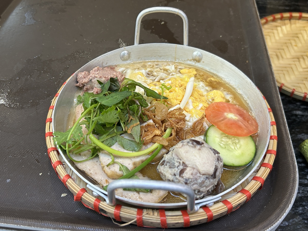 Bánh Mì Chảo：鉄板バンバインミー30,000～35,000VND