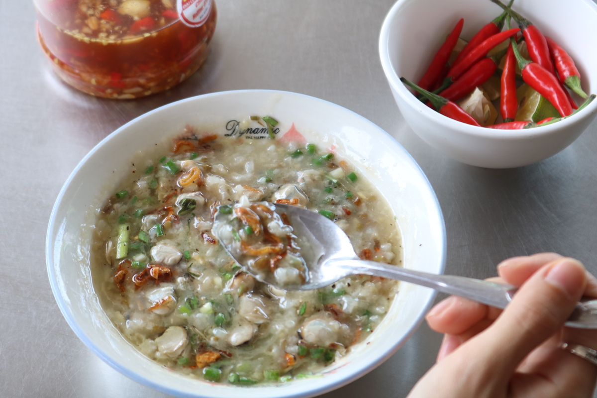 Cháo nghêu Cô Gió