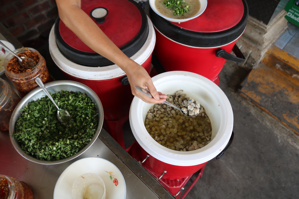 Cháo nghêu Cô Gió