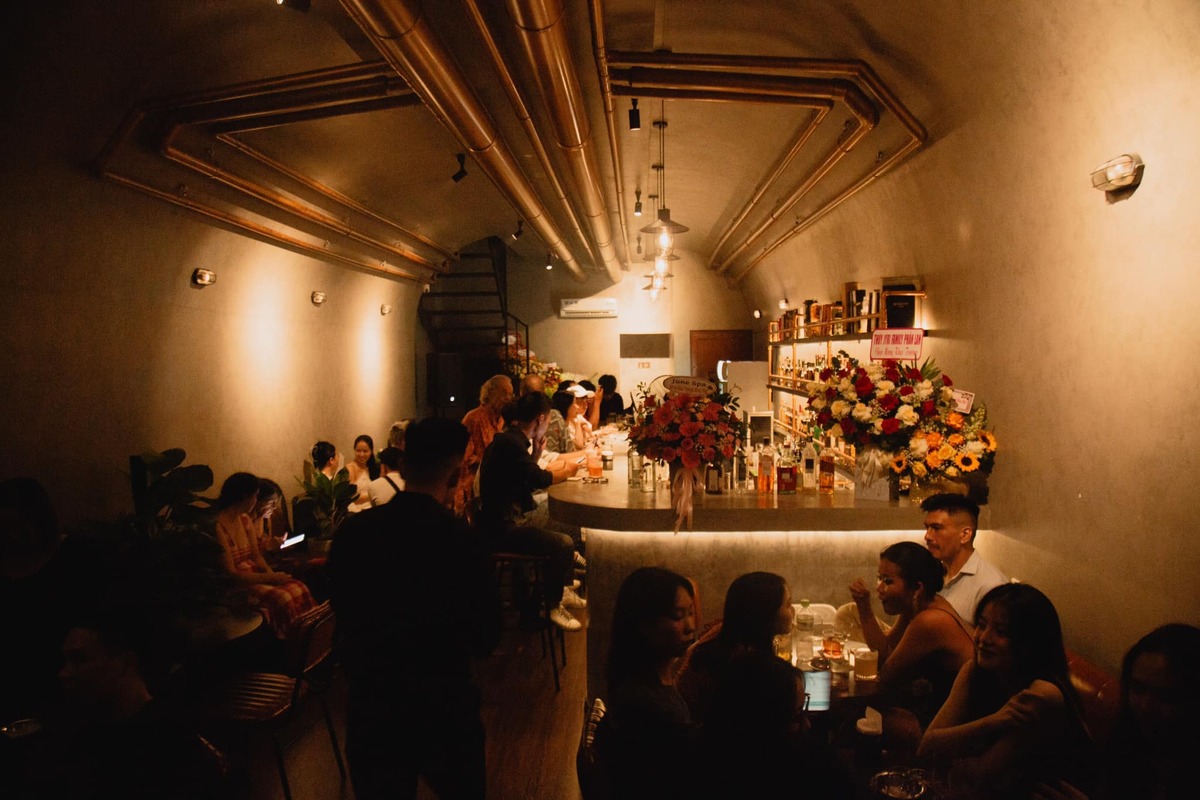 Bunker Common Room（バンカー・コモンルーム）