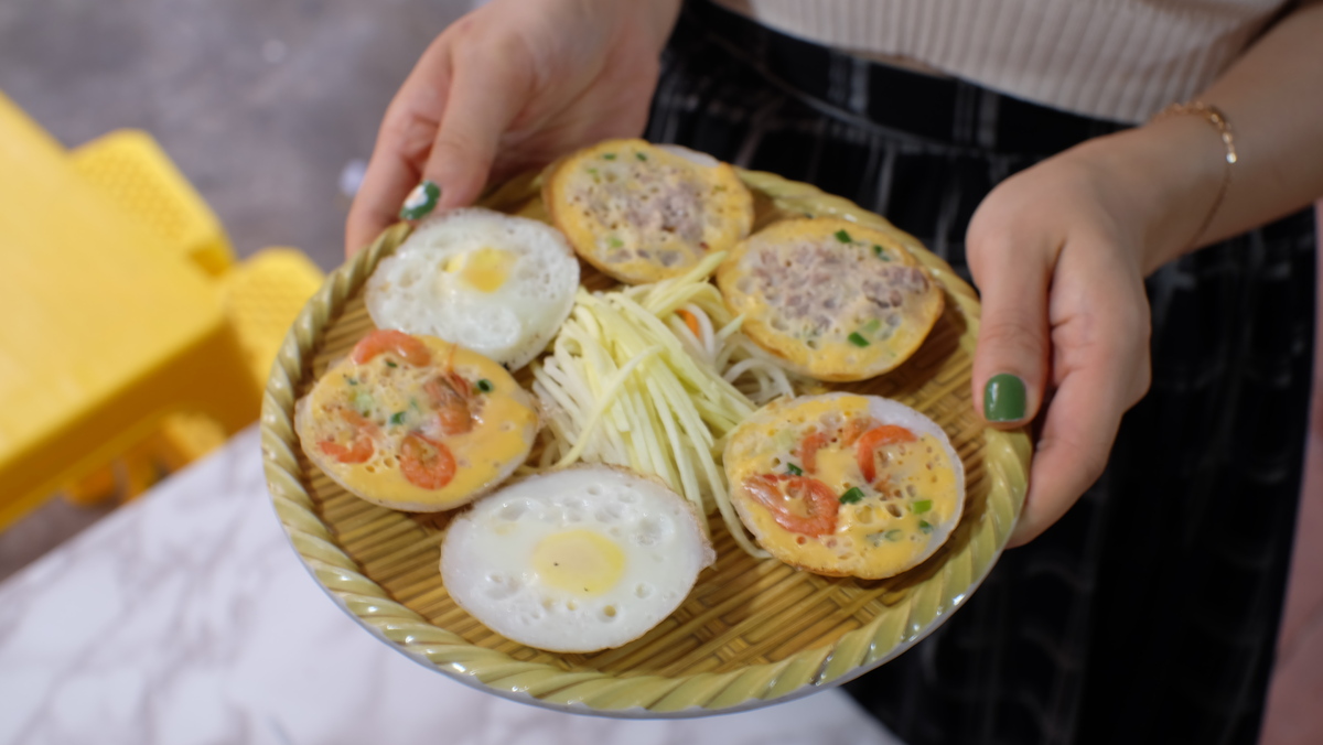 Bánh căn (バインカン)