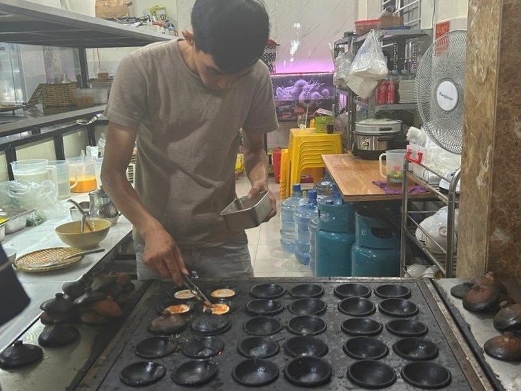 Bánh căn (バインカン)