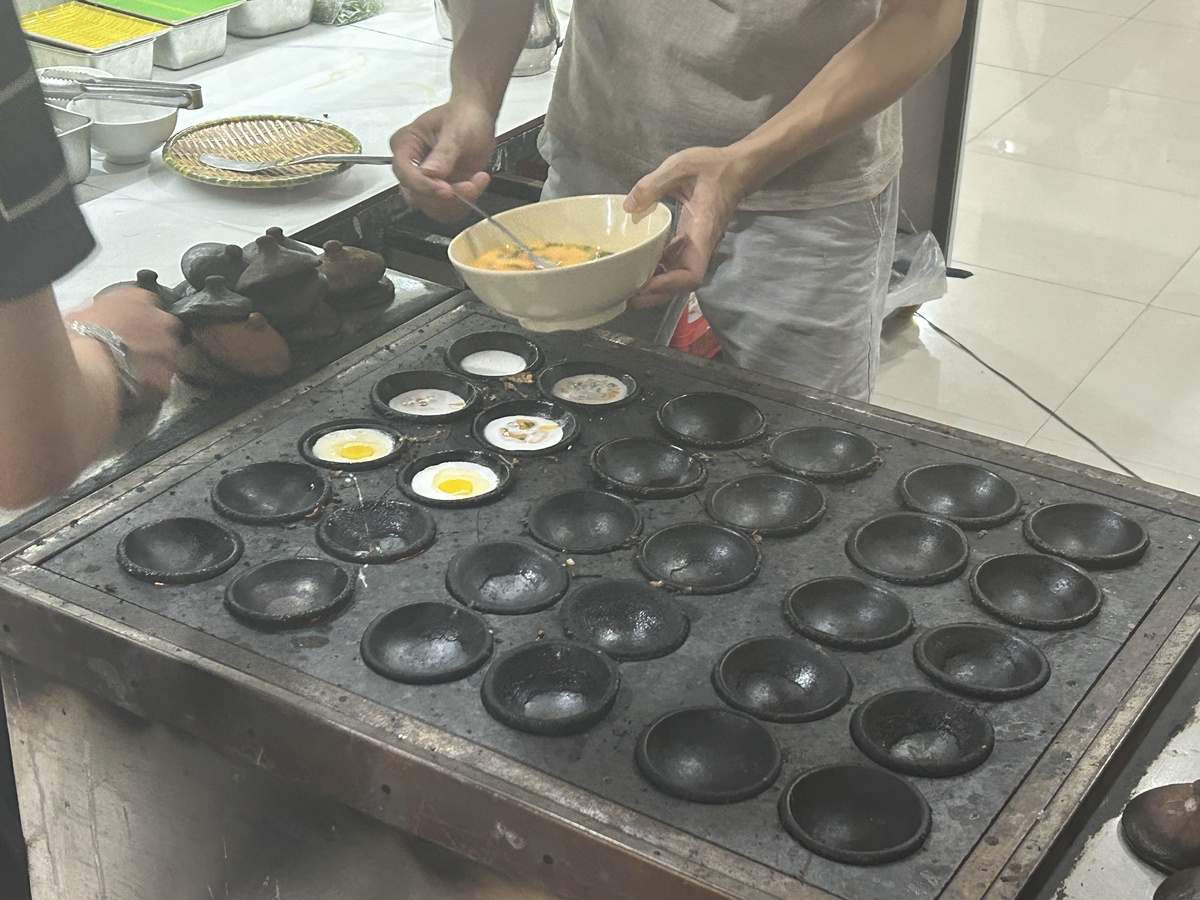 Bánh căn (バインカン)