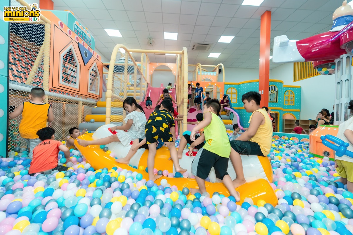 Minions Kids－Mây Coffee and Milktea （ミニオンズキッズ・メイコーヒー＆ミルクティー）<