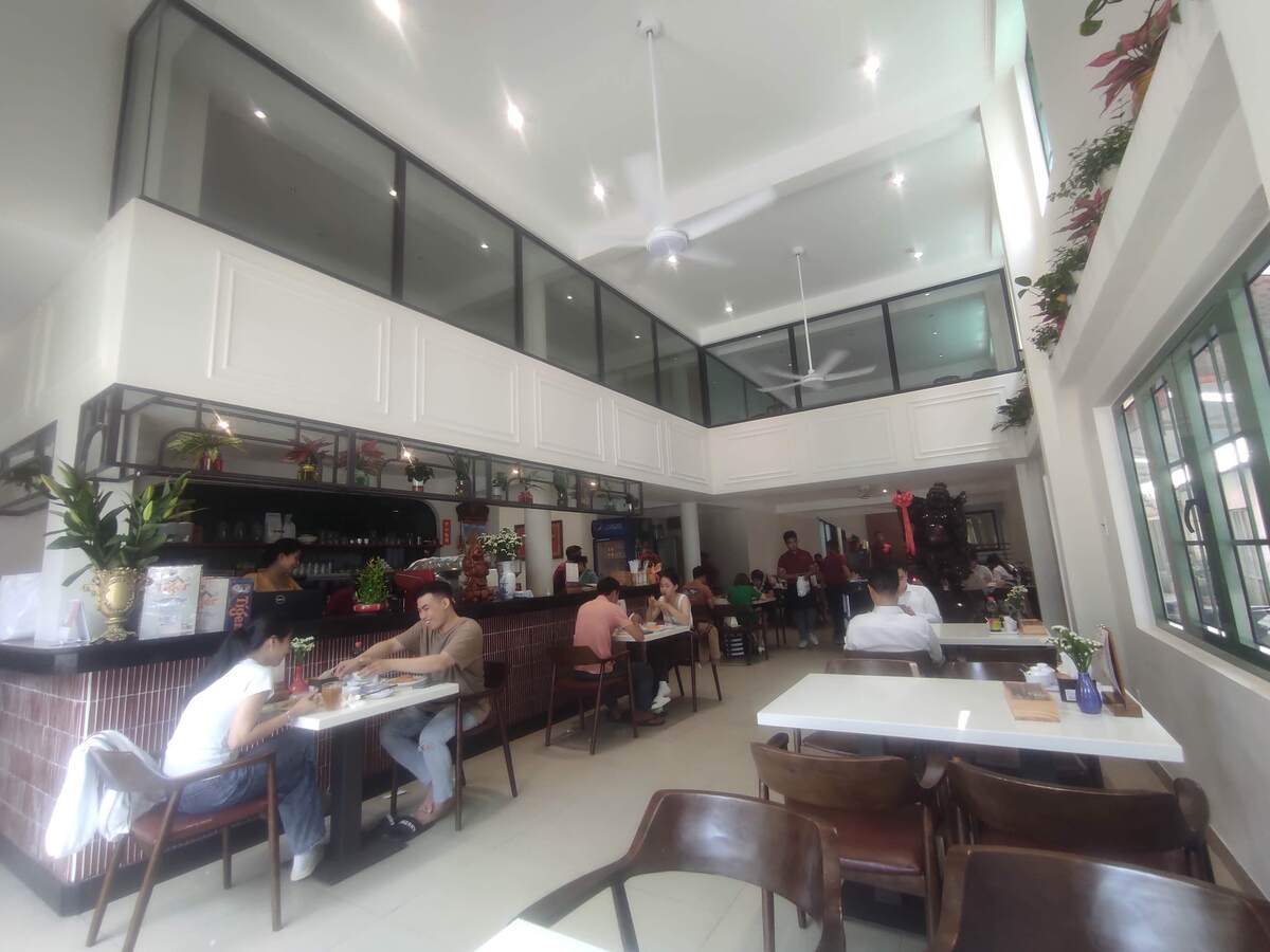 Hong Ngoc Restaurant