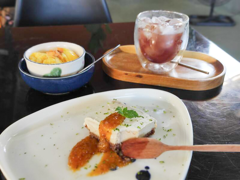 Tropical Eatery by Chay Vui(トロピカル・イータリー・バイ・チャイ・ヴイ)