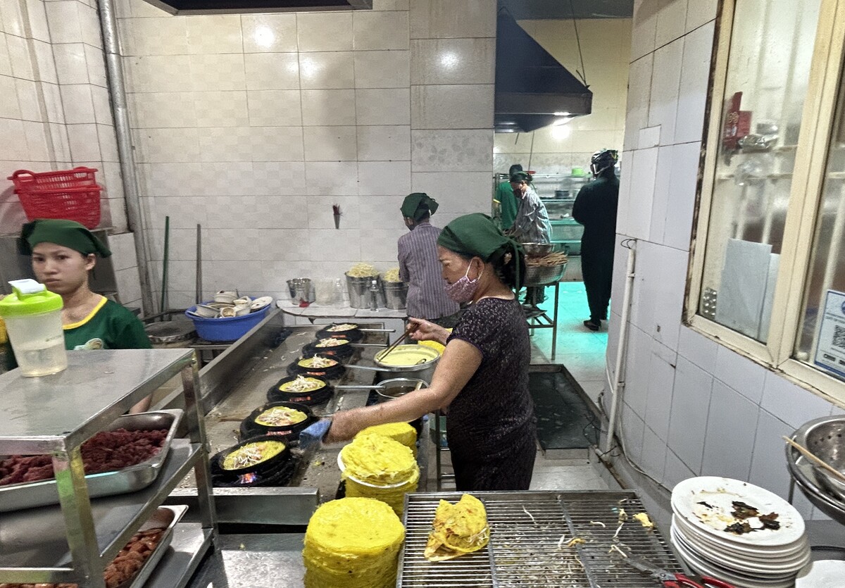 バインセオバーユン(Bánh Xèo Bà Dưỡng)