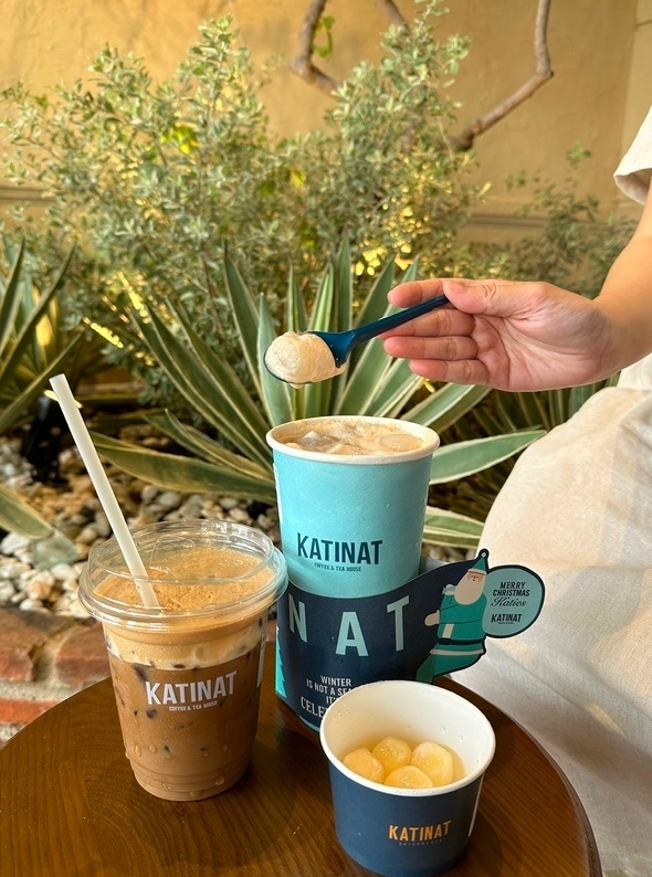 二つのドリンクとタピオカチーズのトッピングを別でオーダー