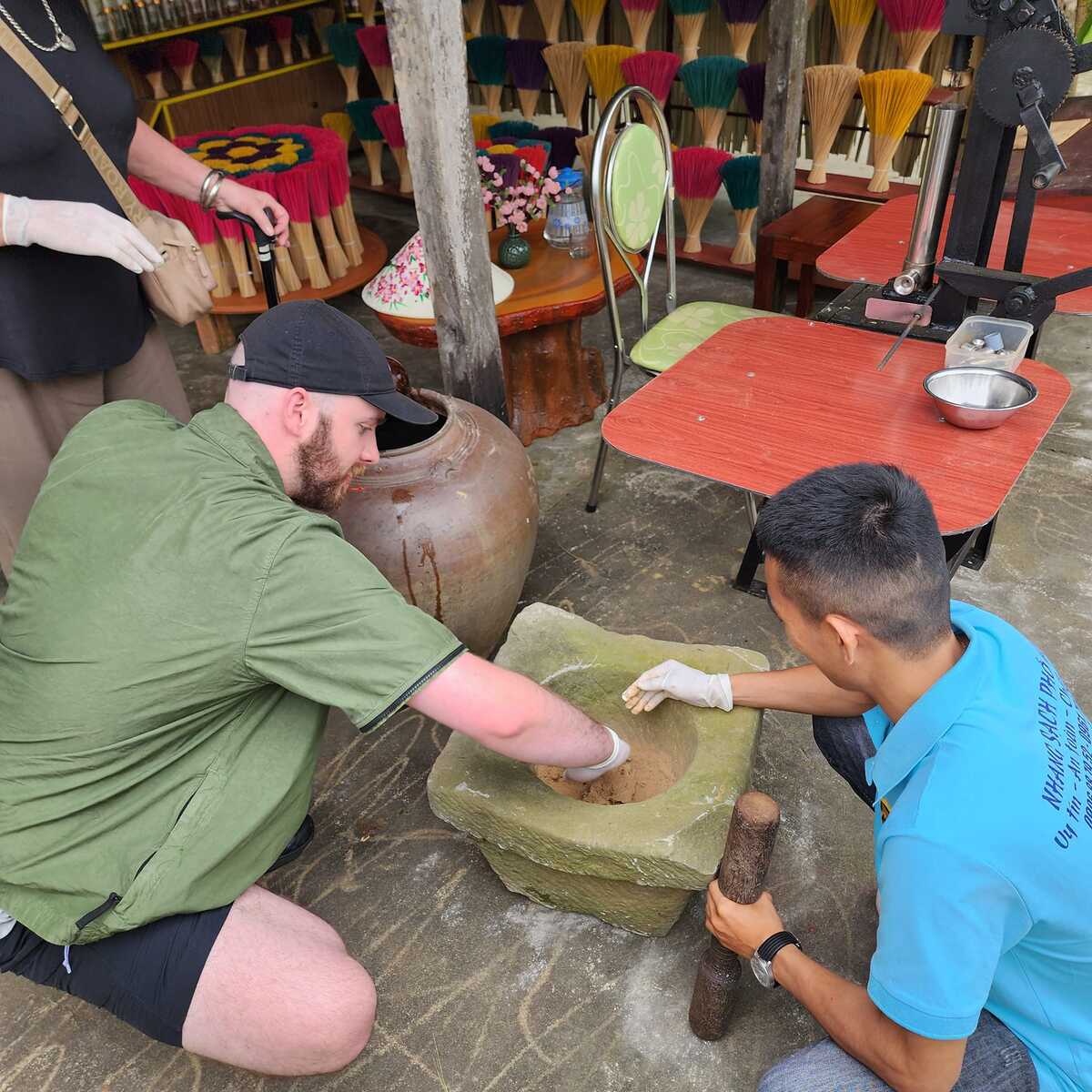 NHANG SẠCH PHỐ HỘI (ニャン サック フォーホイ)