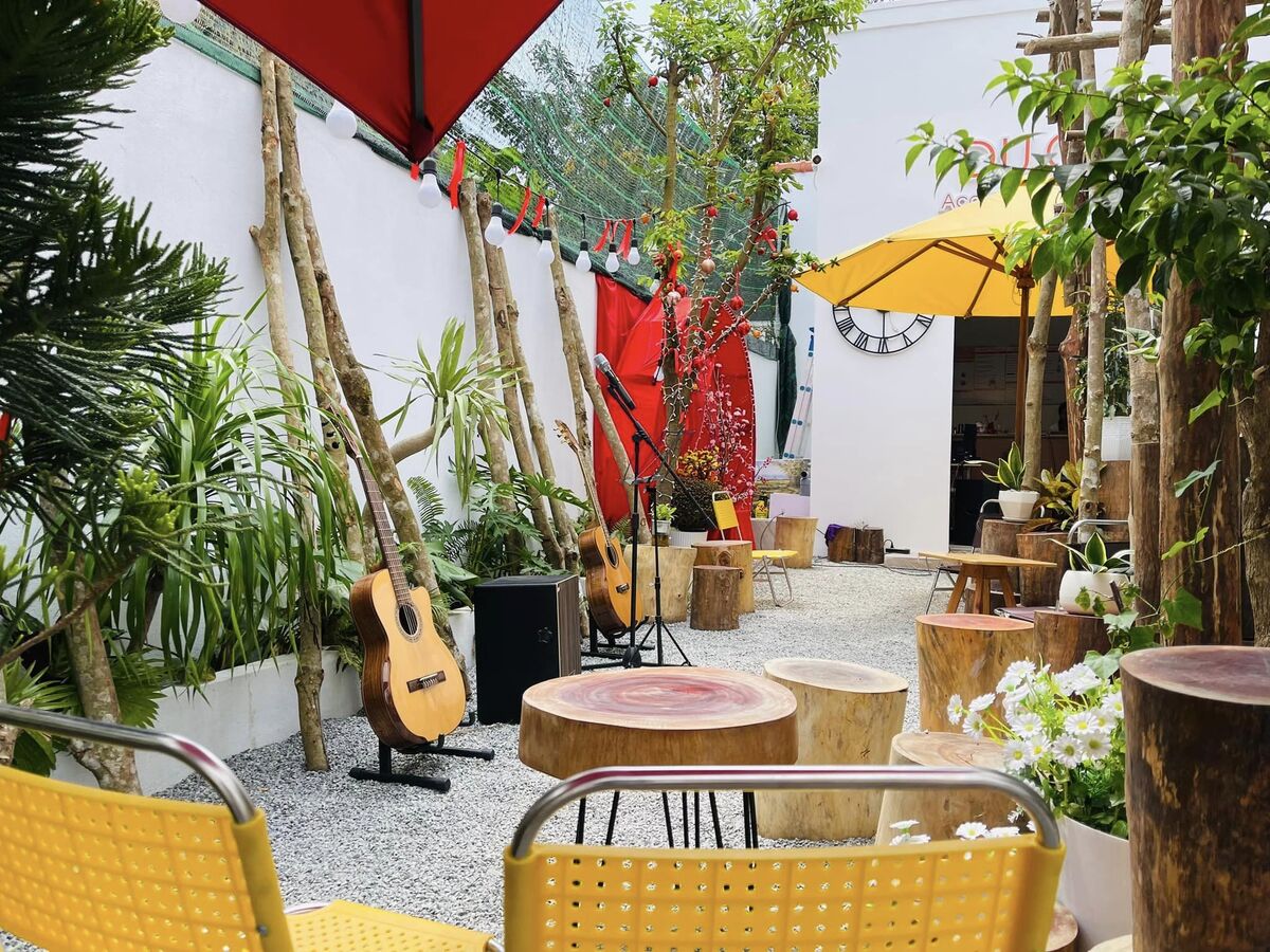 Du ca Hội An- Acoustic Cafe &amp; Milk Tea (ズーカーホイアン・アコースティックカフェ＆ミルクティー)