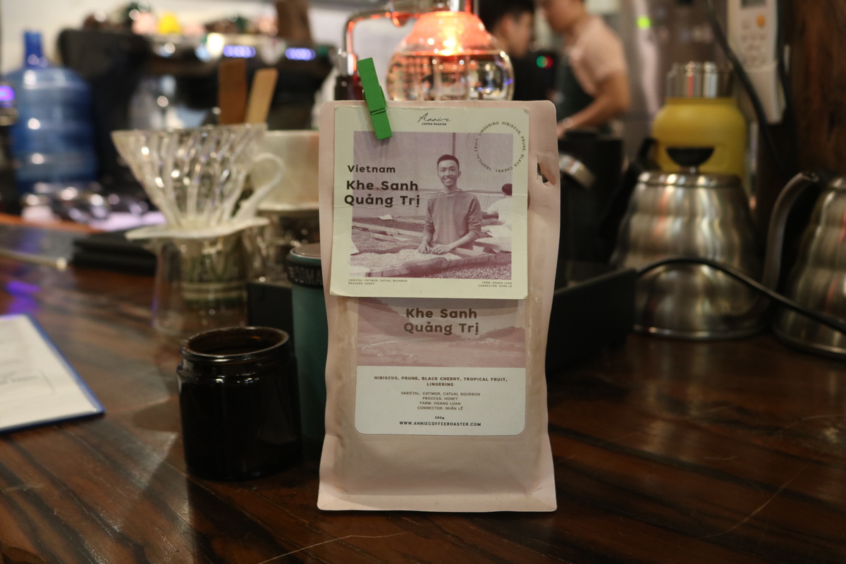 ベトナム産のアラビカ種のコーヒー豆はKhe Sanhの物を積極的に採用。ロブスタ種はDa LatやDaklakなどのものを使用しています。