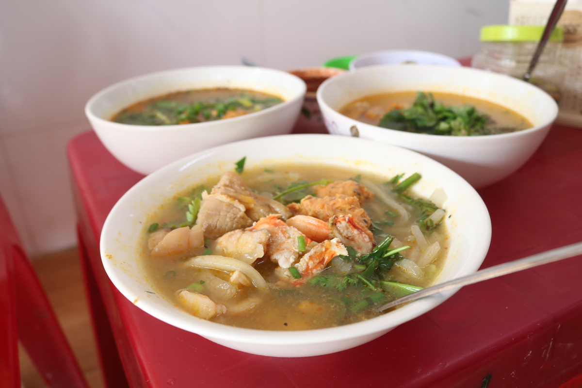 Bánh canh（バインカイン）