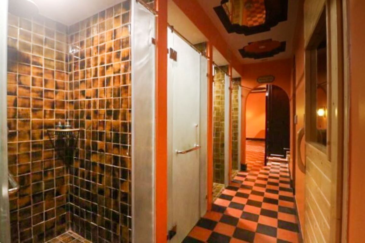 サウナやシャワー室も完備しています。