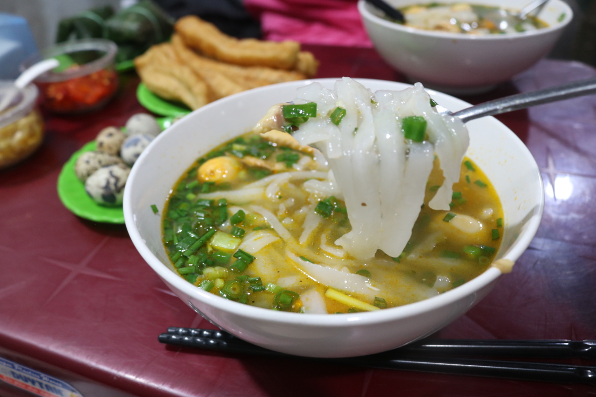 Bánh canh cá lóc Thương(バインカン・カーロック・トゥオン)