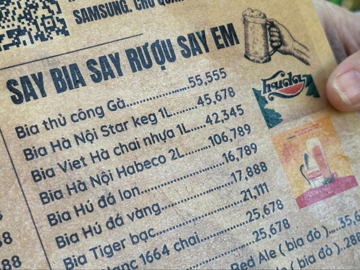 ビアホイ２リットルの缶入りは106,789VNDで四捨五入せずに106K(約600円)でした。