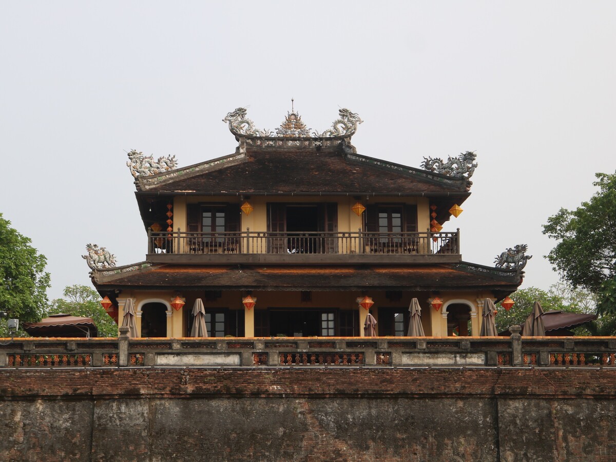 フエ王宮の敷地内にあるカフェ「Khong gian Tu phuong vo su lau(コンザン・トゥフオン・ヴォス・ラウ)」