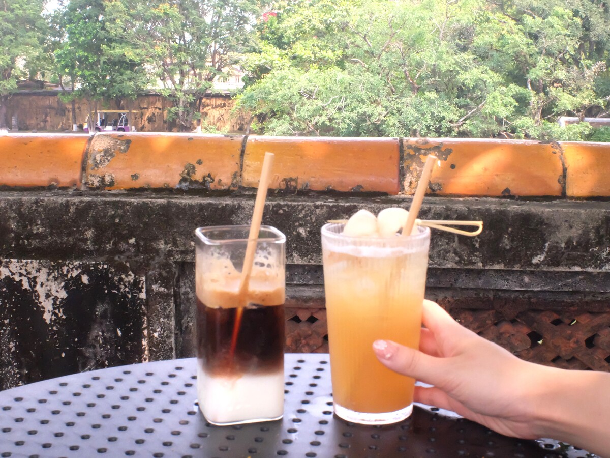 木陰の屋外席がありますので、外に座っていても涼しく気持ちよかったです。