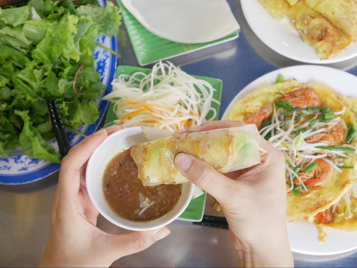 ソースをつける