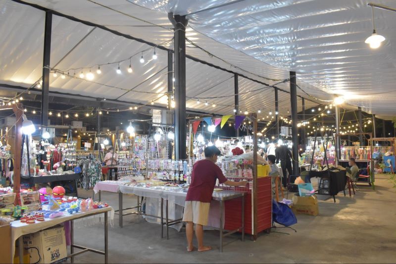 道幅も広く清潔で、見て周りやすい