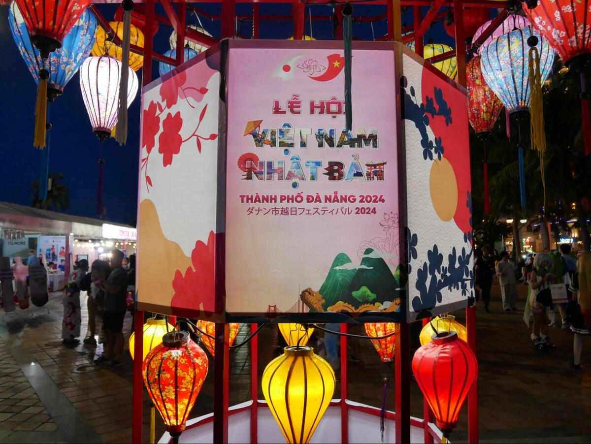 本イベントはステージ会場の他、屋台は(飲食/物販/企業PR)計約60店舗が出店し、イベントを盛り上げました。