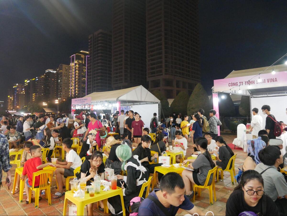 本イベントはステージ会場の他、屋台は(飲食/物販/企業PR)計約60店舗が出店し、イベントを盛り上げました。