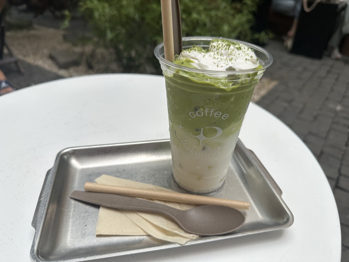 ココナッツ抹茶ラテ：65,000VND(約400円)