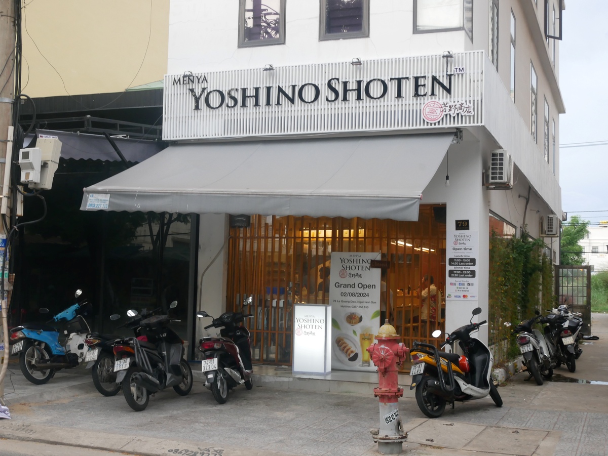 MENYA Yoshino Shoten Danang(麺屋 芳野商店ダナン)