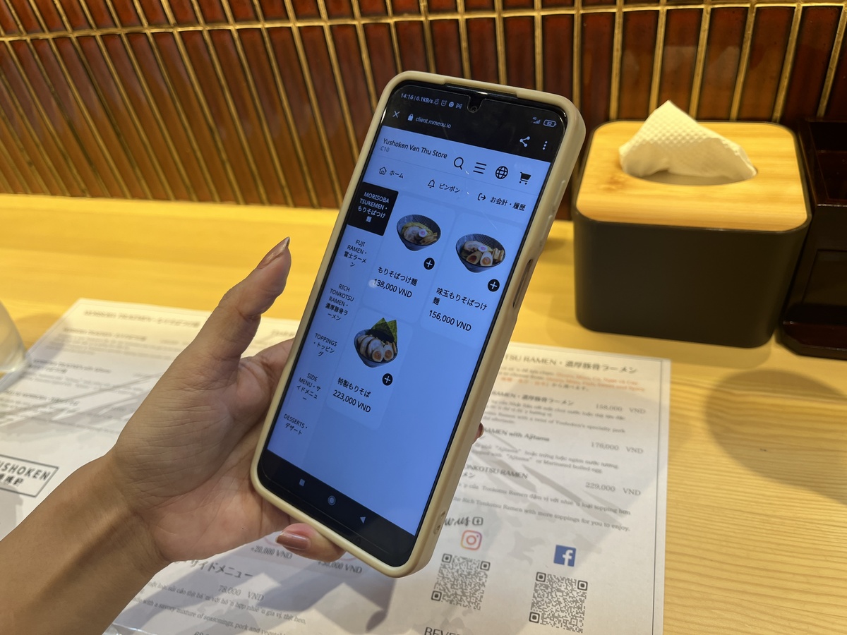 QRコードを読み取るだけで注文できます。