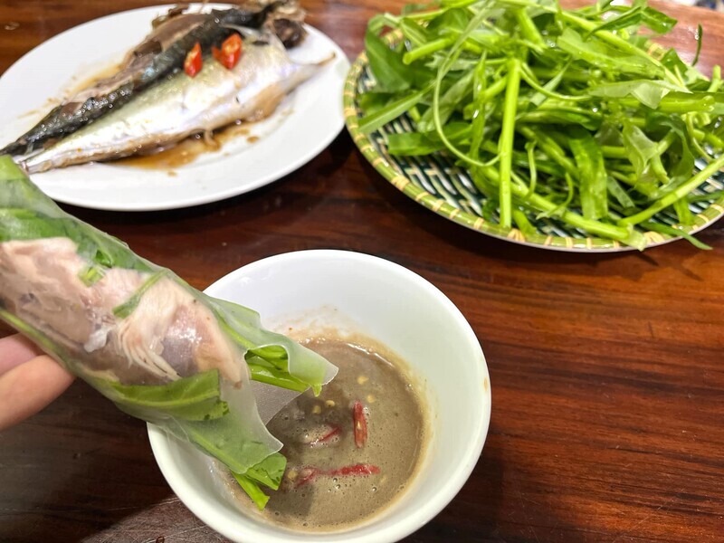 Cá nục kho xì dầu（カーヌック・コー・シザウ）