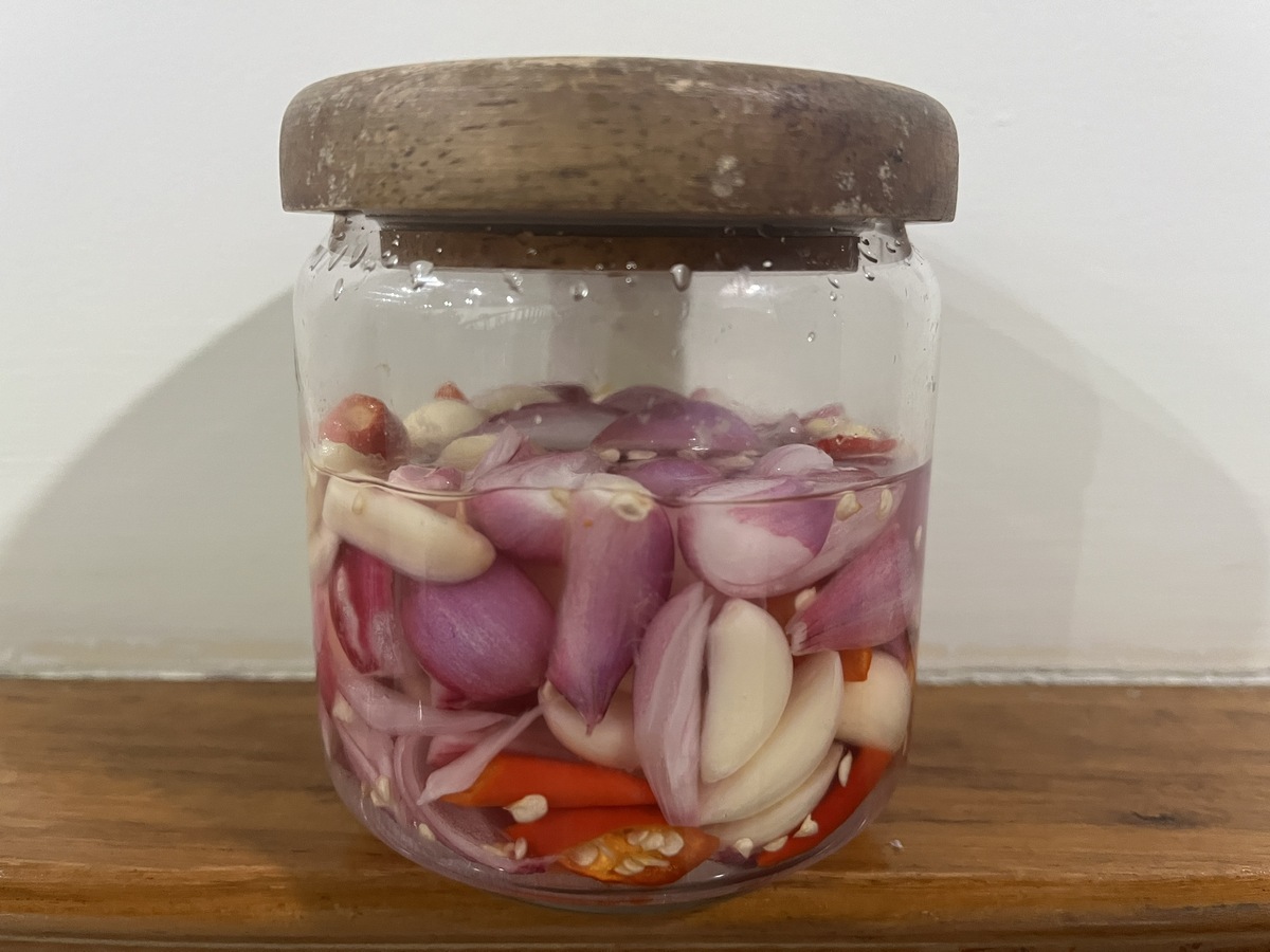 Hành tỏi ngâm giấm（ハイントイガムザム）