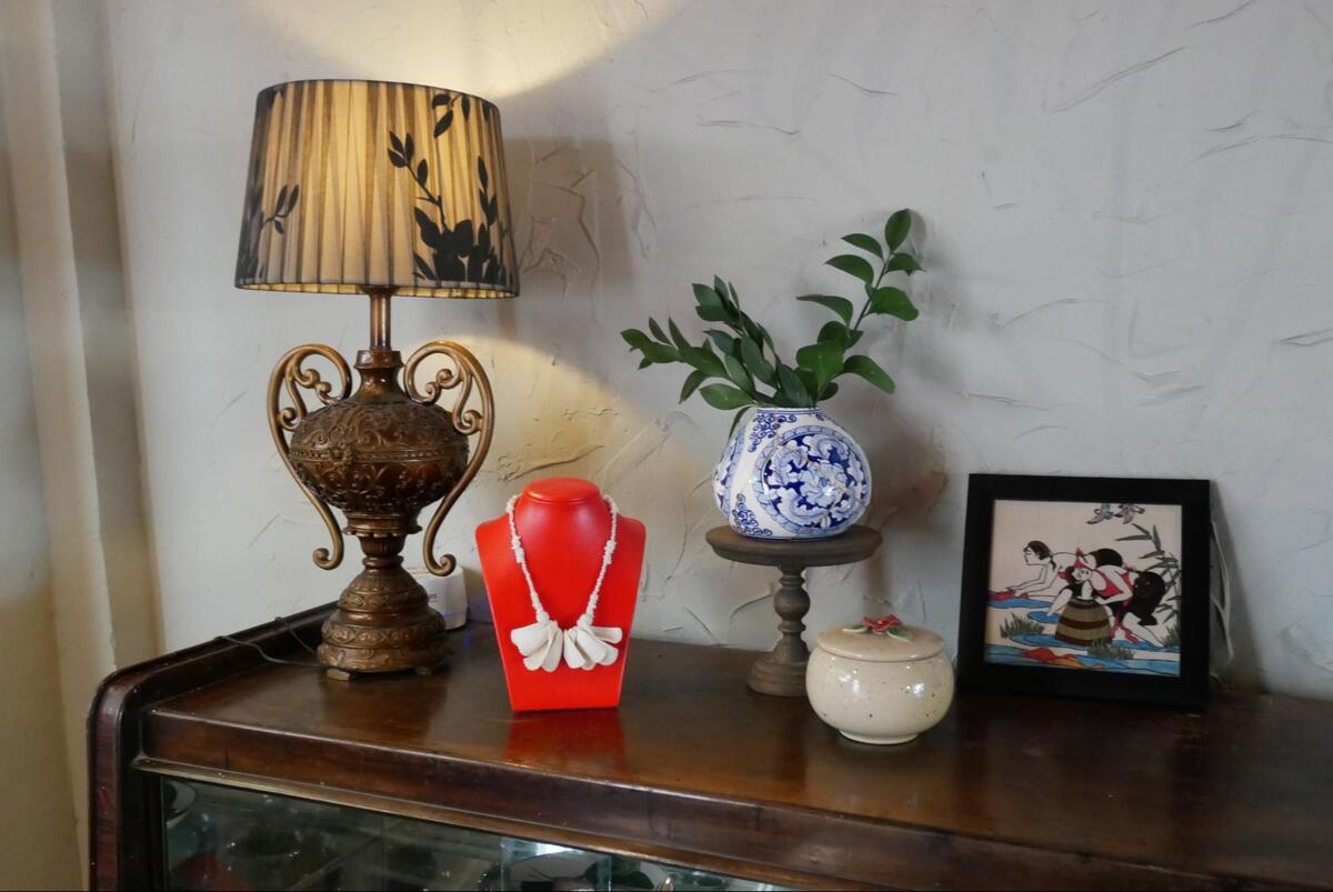 アンティークがところどころに飾られてます。