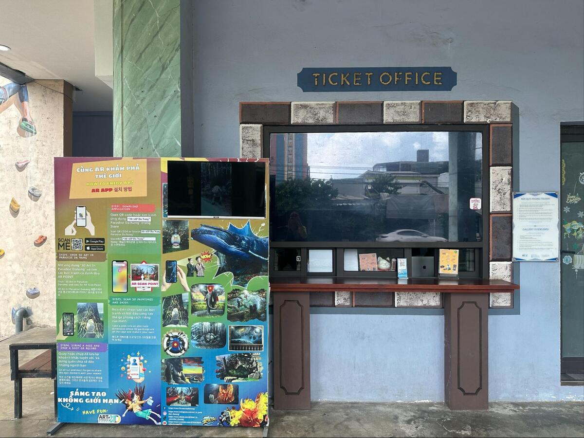 予約等は必要なく、当日にチケット売り場で購入します。