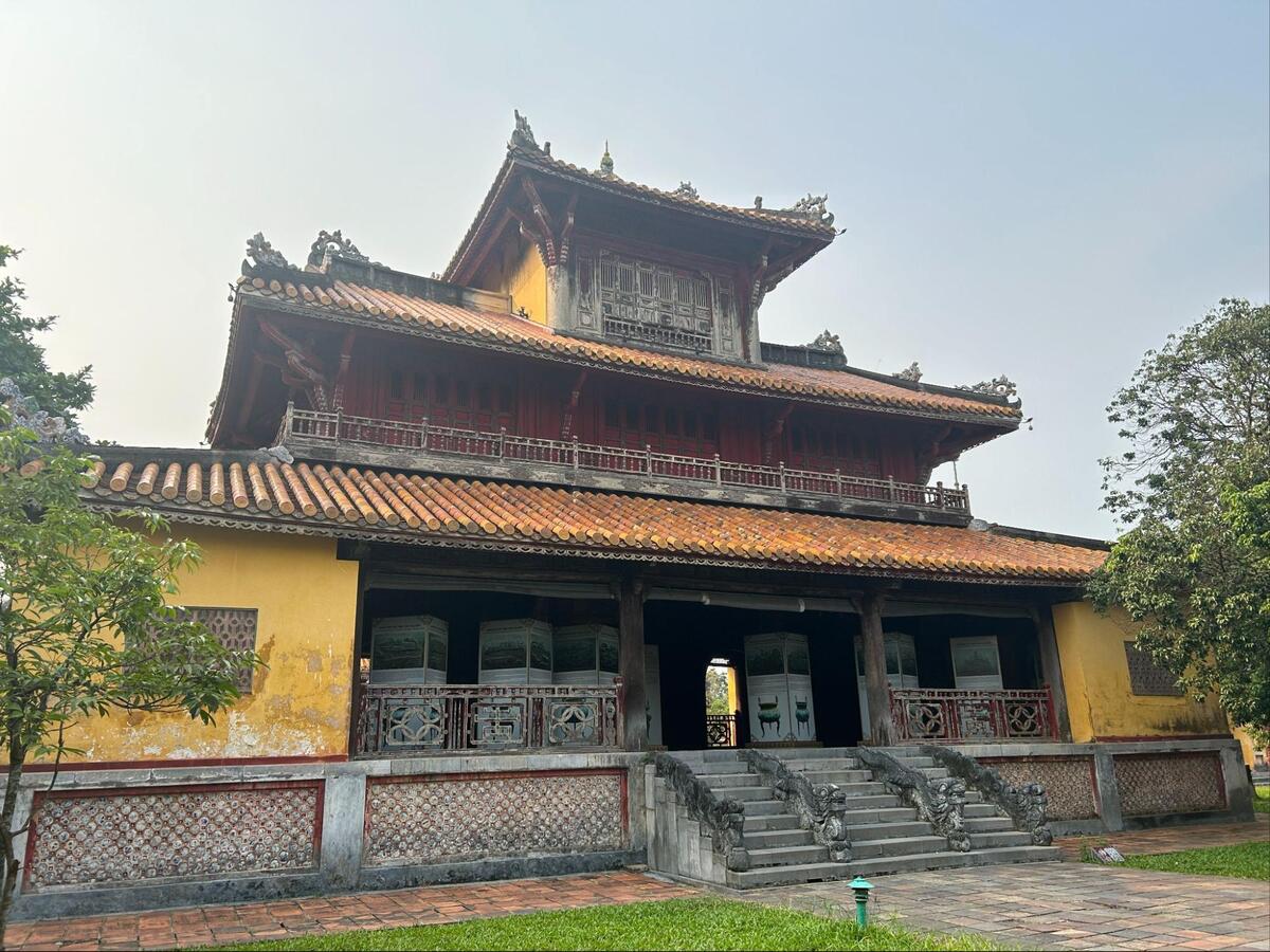 顕臨閣(Hiển Lâm Các)